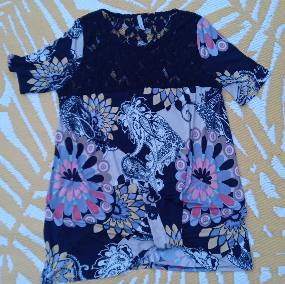 Women's Plus size 2X  XXL Coco Kelly  lace top shirt Boutique Medallion Paisley